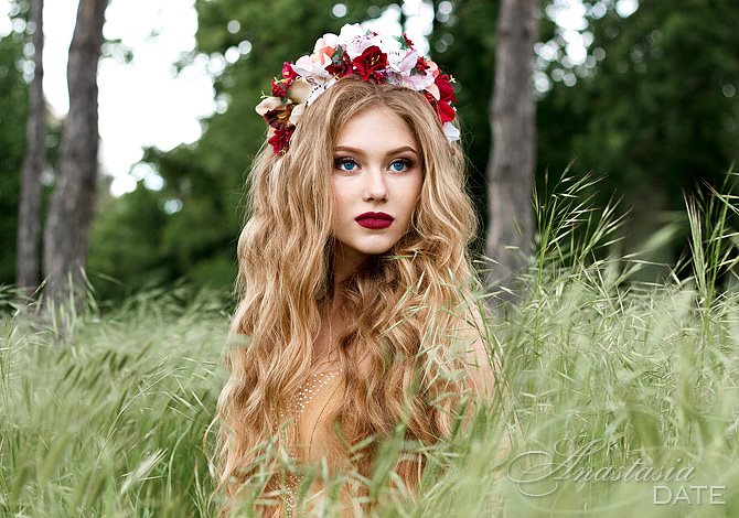 Lady Ukrainian woman: Anastasia from Odessa, 24 yo, hair color Blond